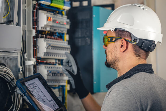 Kurs elektryczny G1 + wymienic urzadzenia